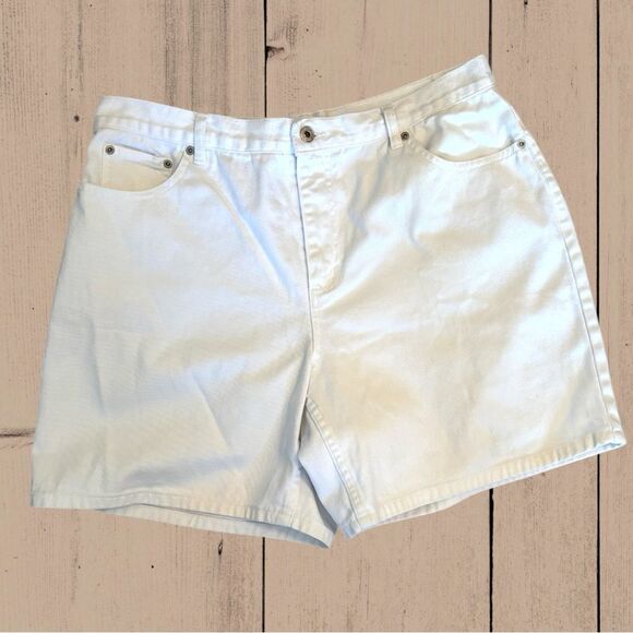 Vintage 90s Northern Reflections white denim shorts - Picture 3 of 8